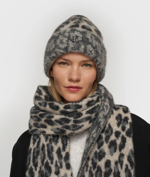 Knit Beanie Leopard soft white melee