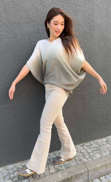 Wabibi Oversize V-Collar Cashmere Top Kaki/Blanc