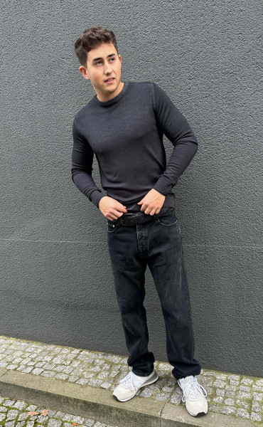 Man Sweater Washed Nero Merino