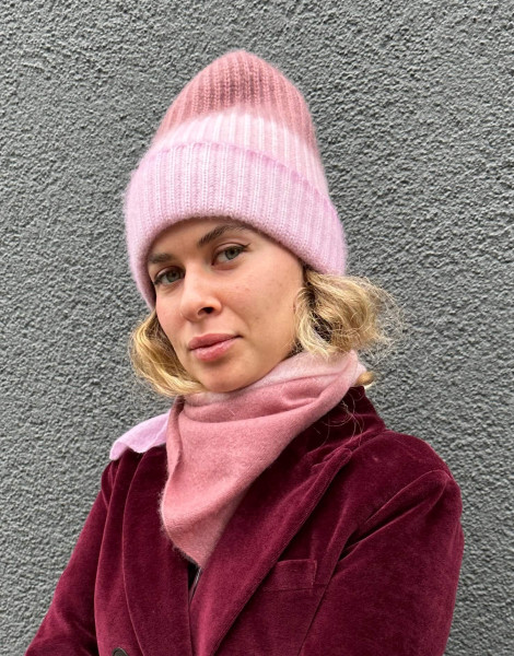 Beanie Blush