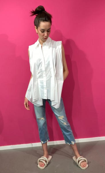 Sleeveless Bluse white
