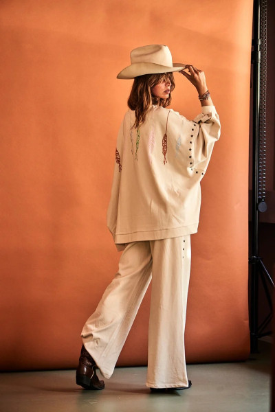 Hose Lely mit Sternnieten sand