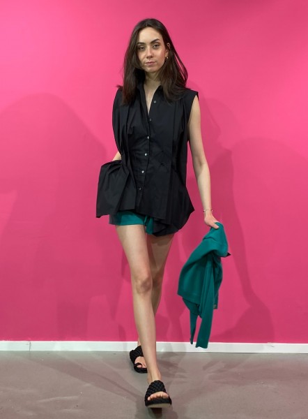 Sleeveless Bluse black