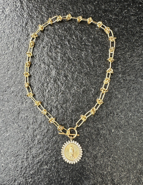 Knot Short Necklace Gold Madonna