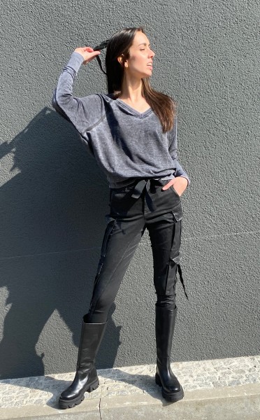 Megan V-Neck Burnout Sweatshirt Vintage Black
