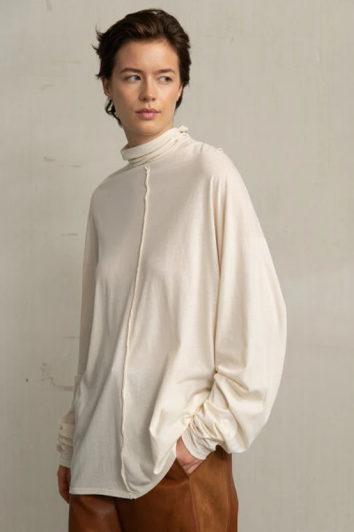 Beatrix Tee Almond